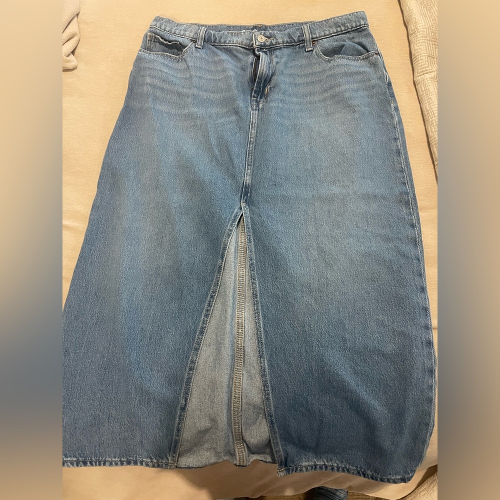 Old Navy Blue Drapey Denim Women's Maxi Skirt size 14